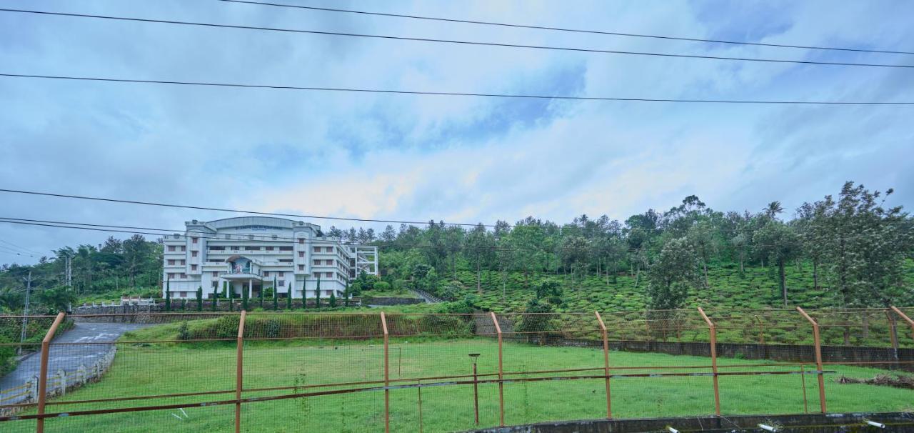 Thekkady Gavi Suites Vandiperiyār Exteriör bild